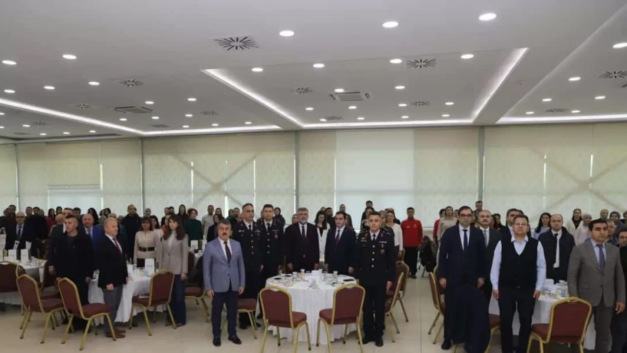 Kepsut'ta 24 Kasım Öğretmenler Günü Coşkuyla Kutlandı