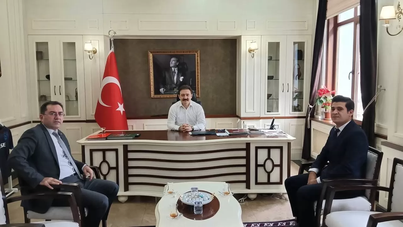 Bigadiç Denizbank Şube Müdürü Kaymakamlık Ziyareti Gerçekleştirdi