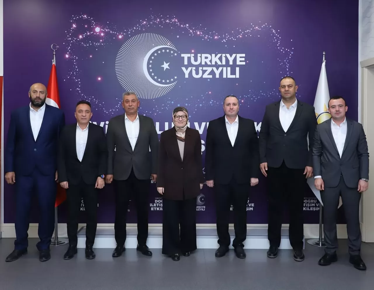 AK Parti Balıkesir Milletvekili Belgin Uygur, Bigadiç'ten Sektör Temsilcilerini Ağırladı