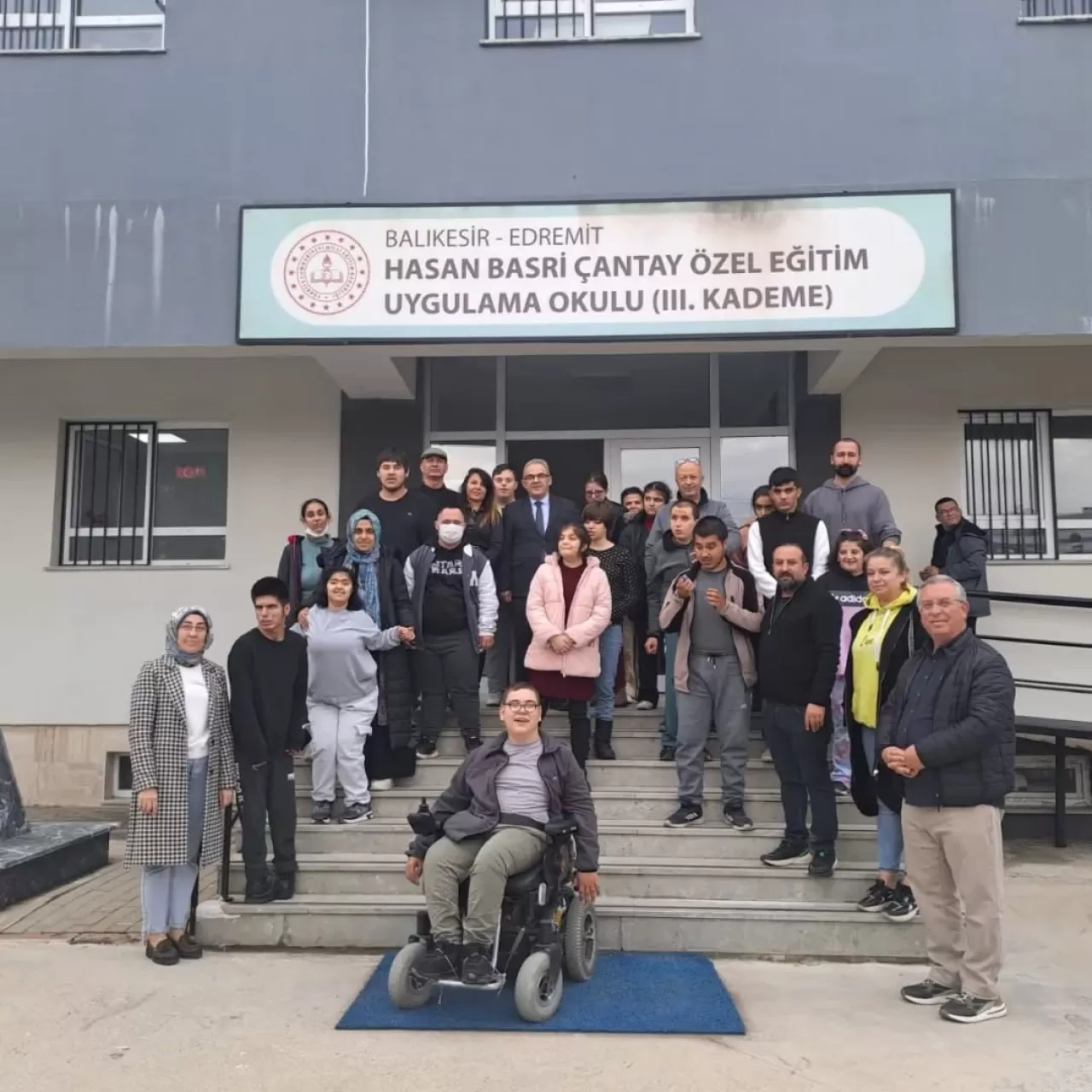 Edremit İlçe Milli Eğitim Müdürü Ramazan Esmen, Özel Eğitim Okulu ve Anaokulunu Ziyaret Etti