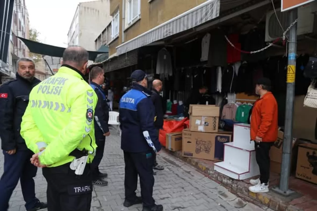 Edremit'te Kaldırım İşgalleri Denetim Altında