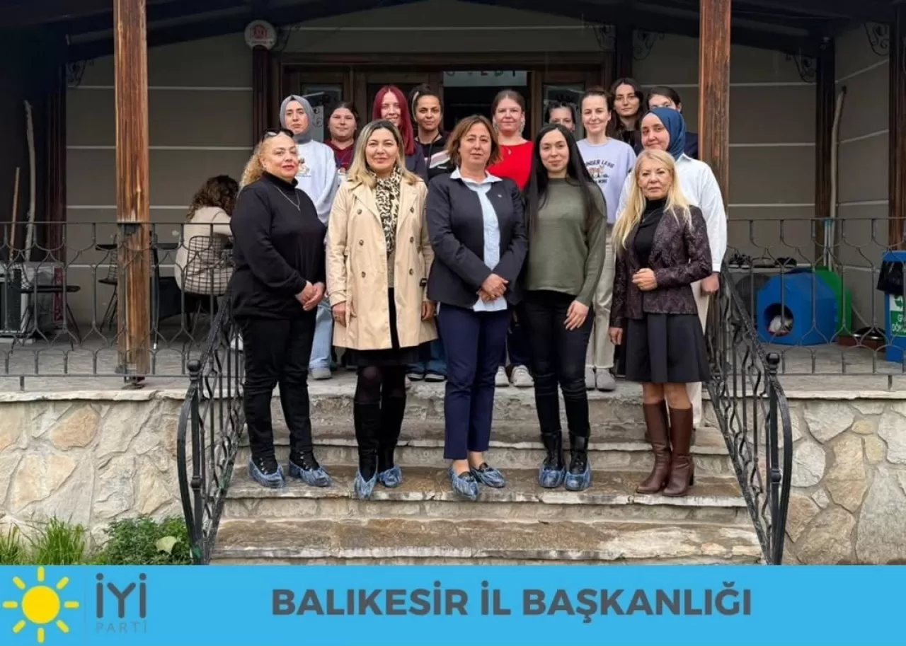 İYİ Parti'den Özel Eğitim Merkezine Anlamlı Ziyaret