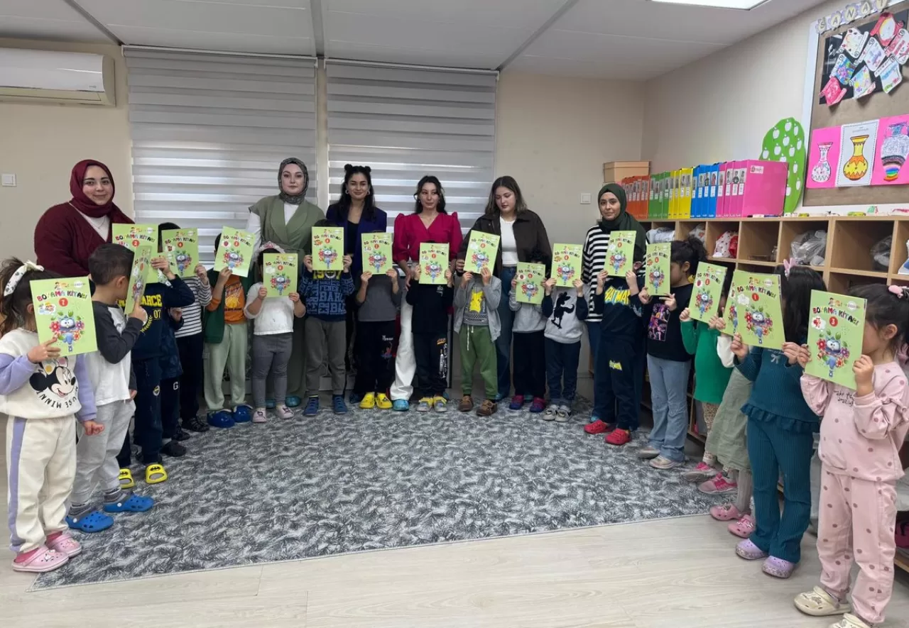 Balıkesir'de Minik Kalplere 