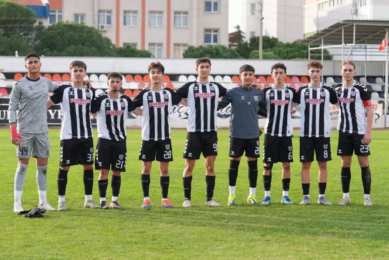 Burhaniye Belediyespor'un Geleceği Altyapıda Yetişen Oyuncularla Şekilleniyor