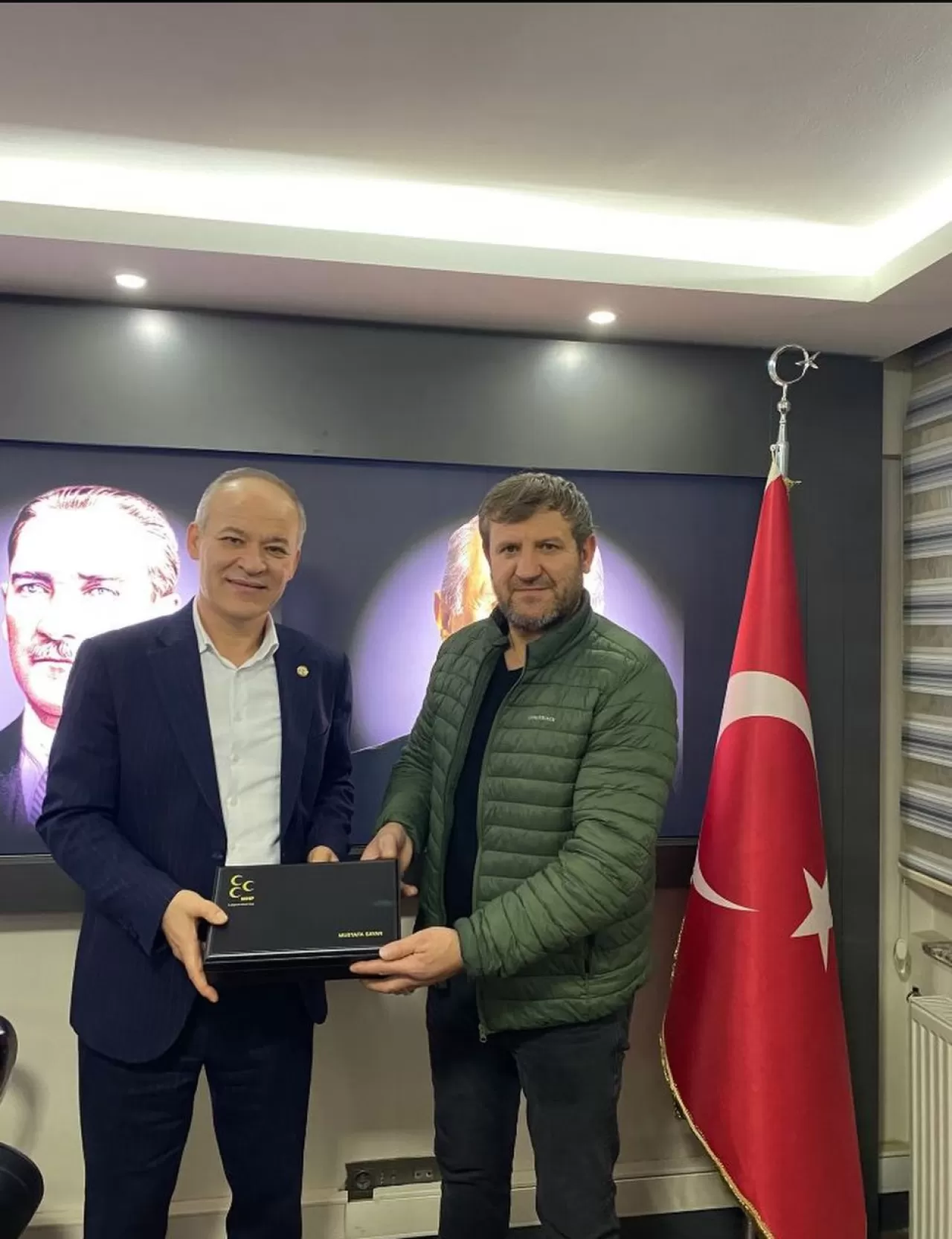 MHP Balıkesir'de Yılın İlk Hediye Sürprizi Teşkilat Emekçisine