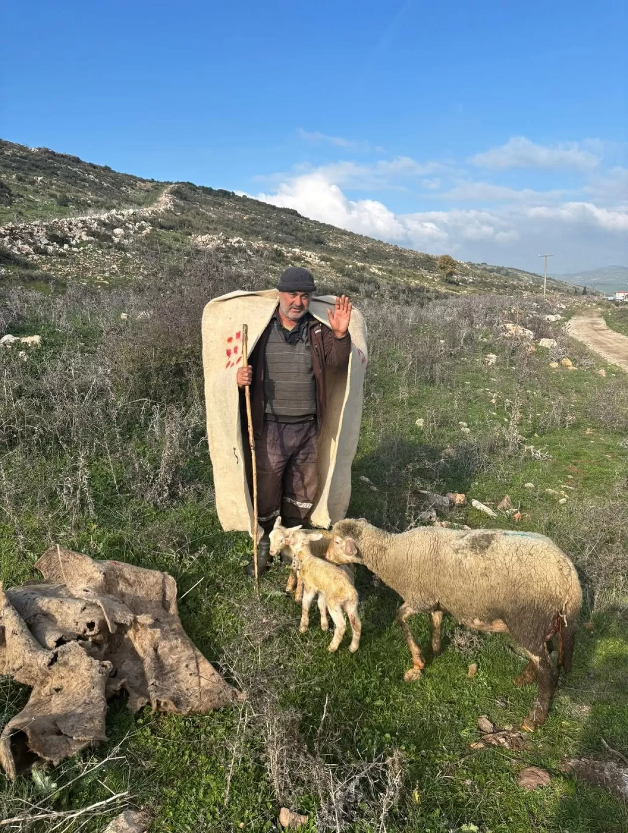 Karesi Belediye Başkanı'ndan Hizmet: Kepenek Ulaştırıldı