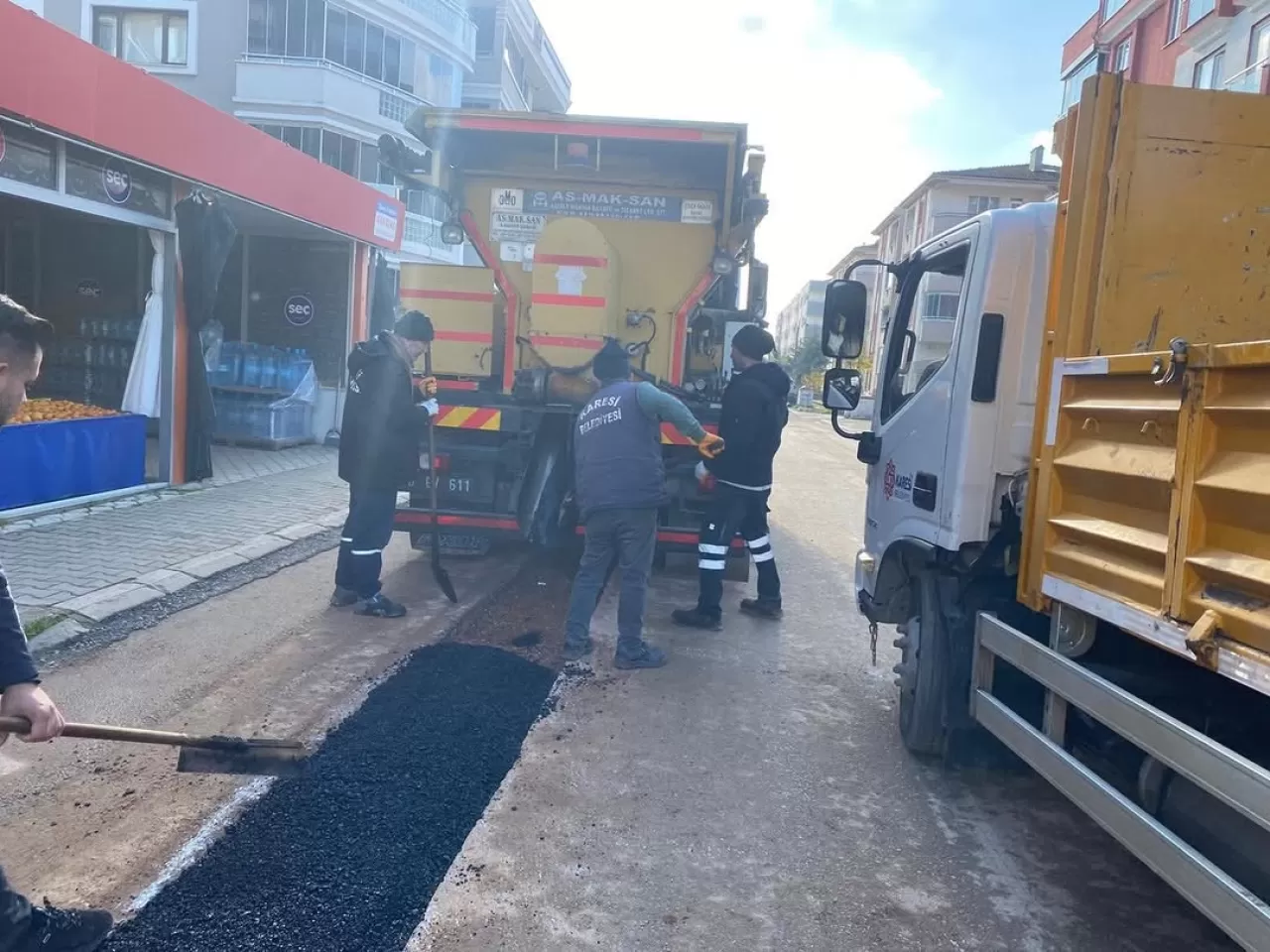 Karesi Belediyesi Altyapıda Kalıcı Çözümler İçin Çalışıyor