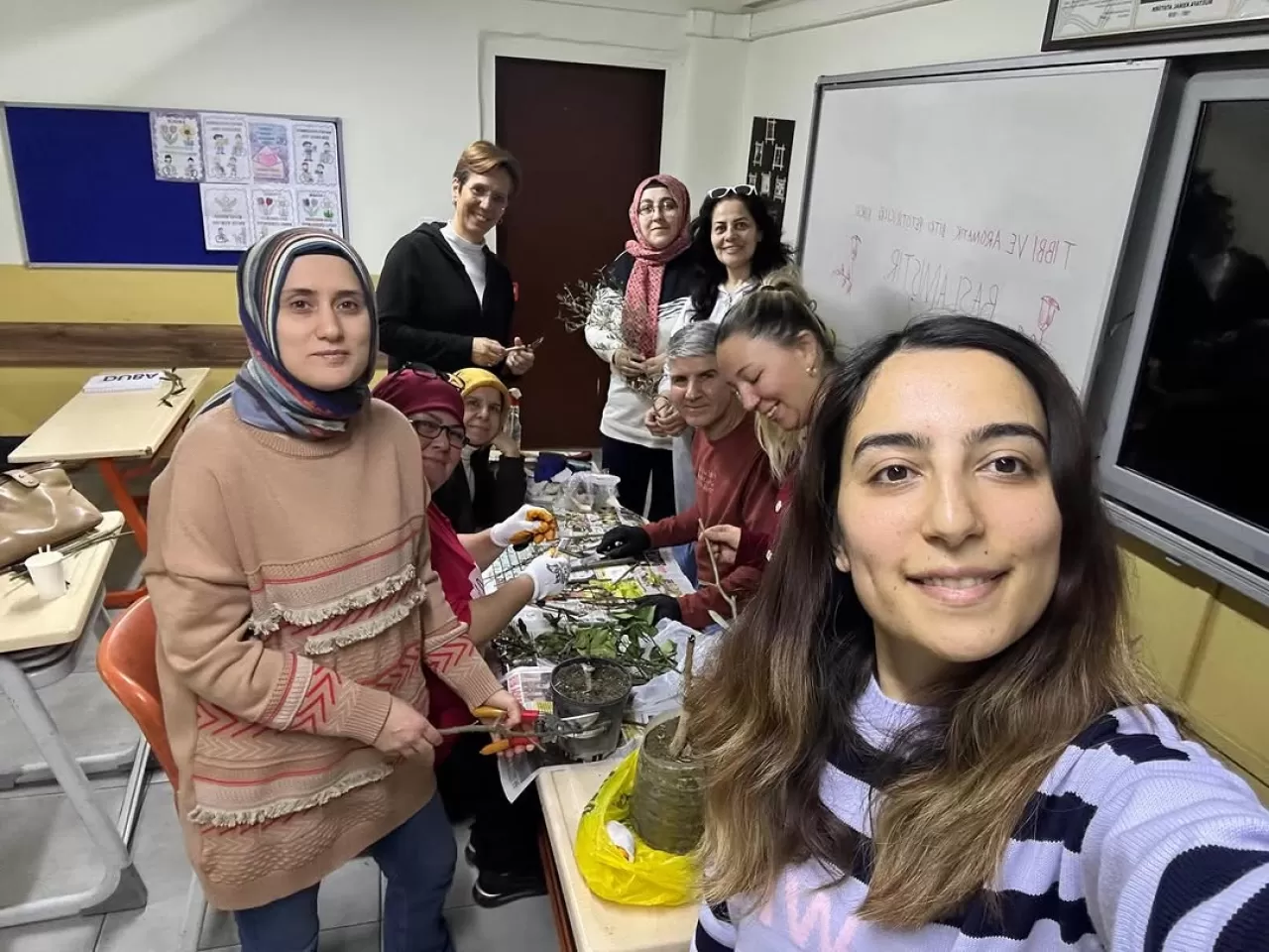 Edremit'te Tıbbi Bitki Yetiştiriciliği Kursu Başladı