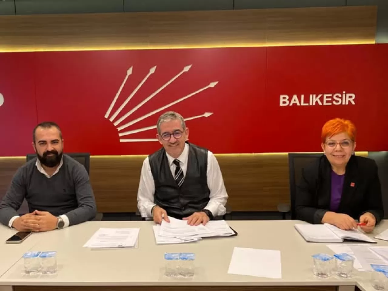 CHP Balıkesir'de Yol Haritası Belirlendi, İl Başkanı Köybaşı'nın Doğum Günü Kutlandı