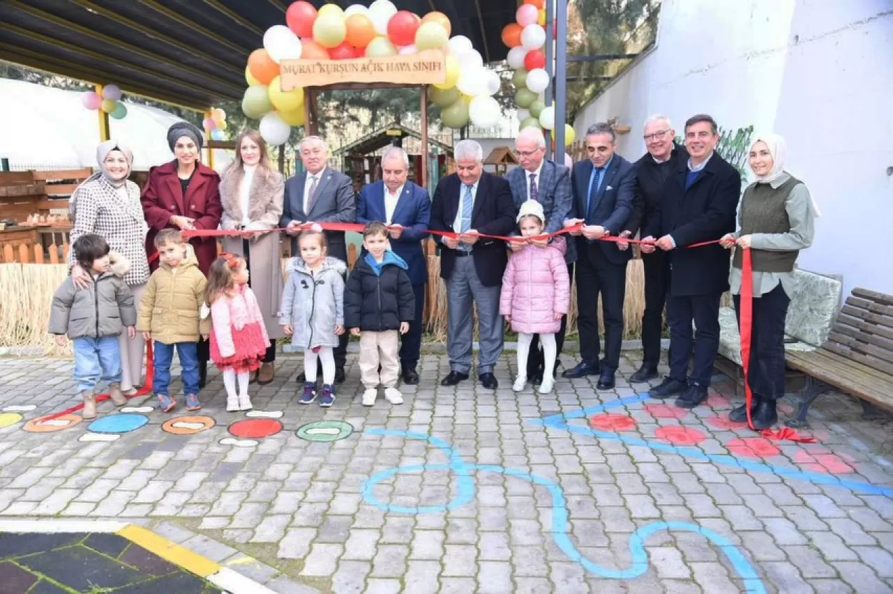 Balıkesir'de Anaokuluna Doğayla İç İçe Açık Hava Sınıfı