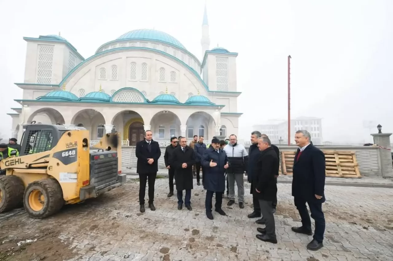 Balıkesir'de Yeni Cami İnşaatı Yerinde İncelendi