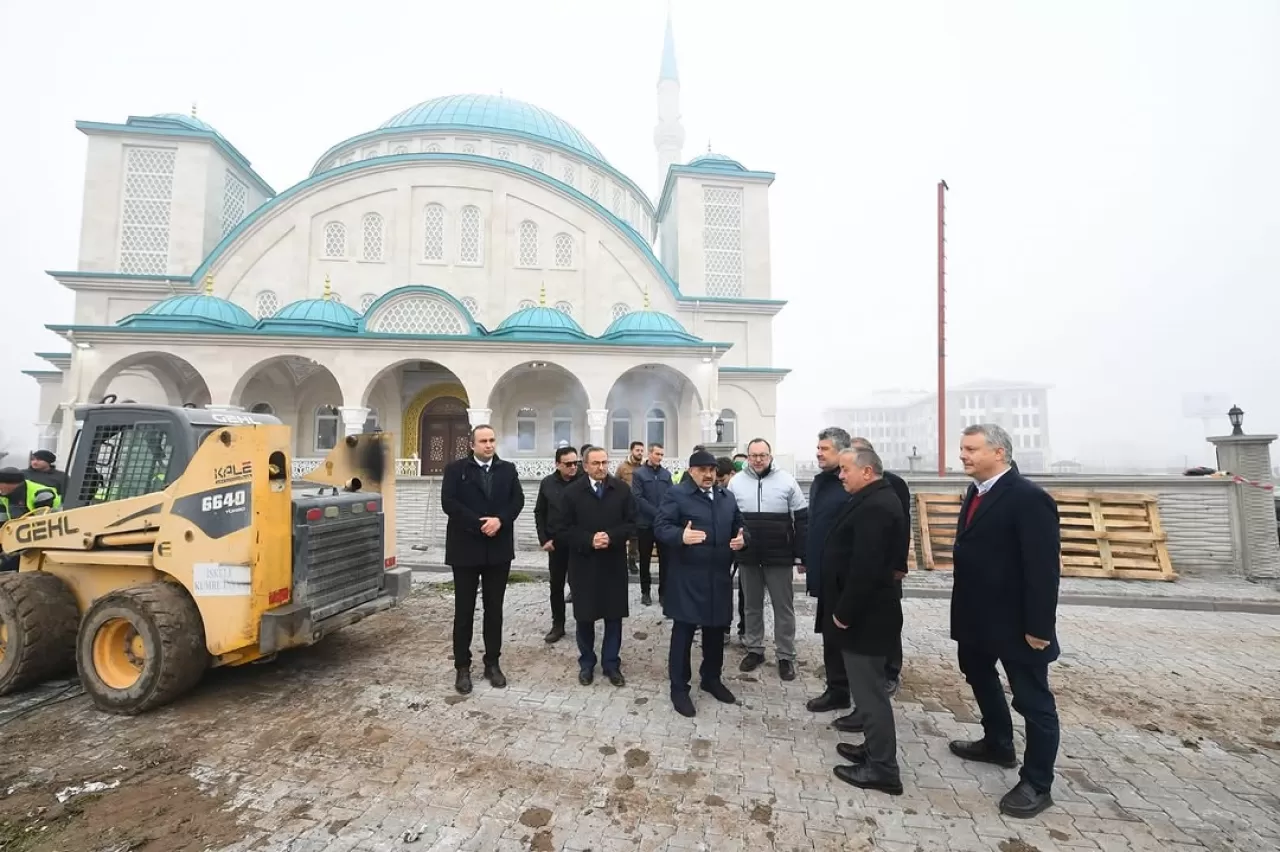 Hayırseverin Yaptırdığı Cami İnşaatında Vali Ustaoğlu İnceleme Yaptı