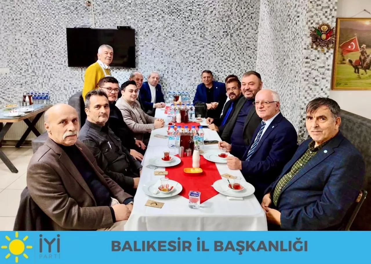 İYİ Parti Balıkesir'de Merkez İlçe Koordinasyon Toplantısı Yapıldı