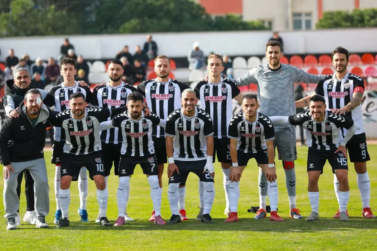 Burhaniye Belediyespor Liderliğini Sürdürdü