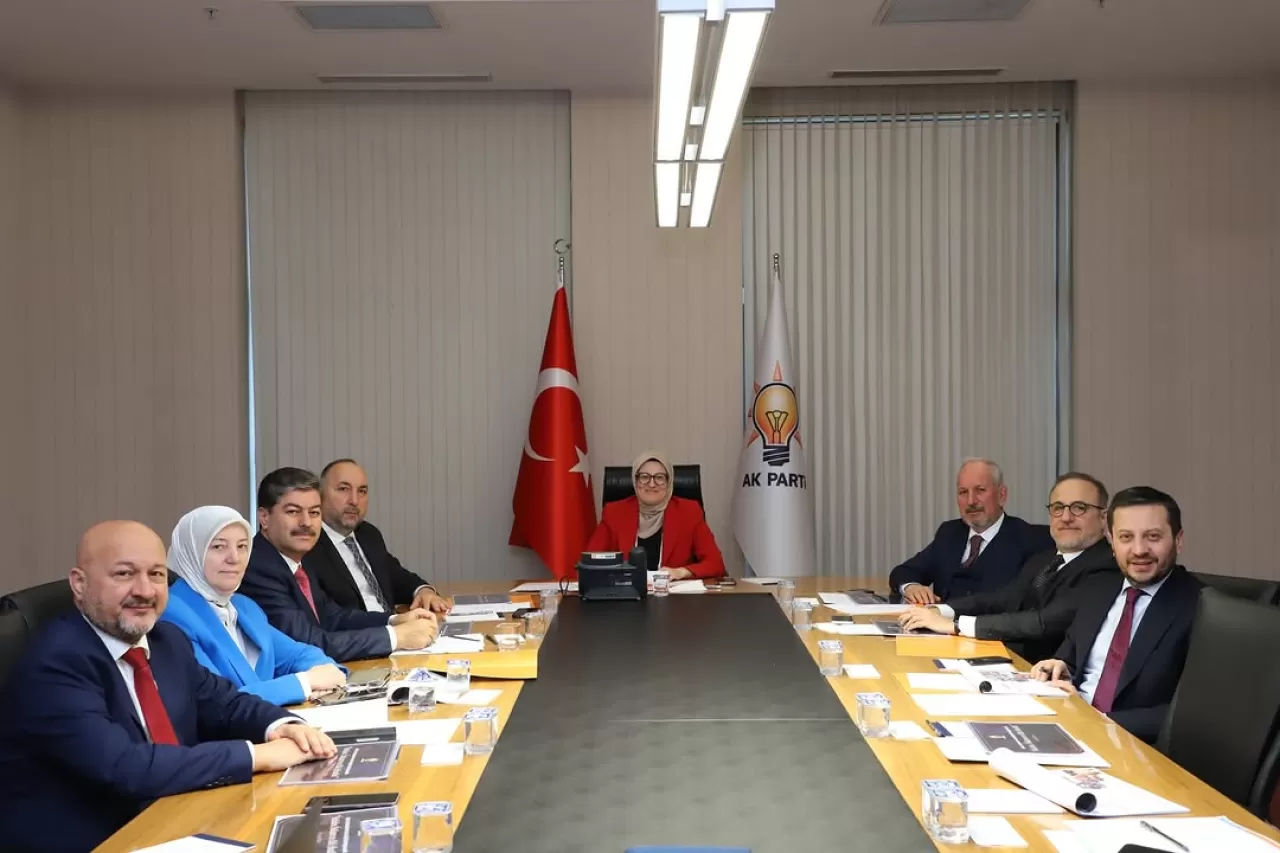 AK Parti Balıkesir'de Önümüzdeki Dönem Stratejilerini Masaya Yatırdı