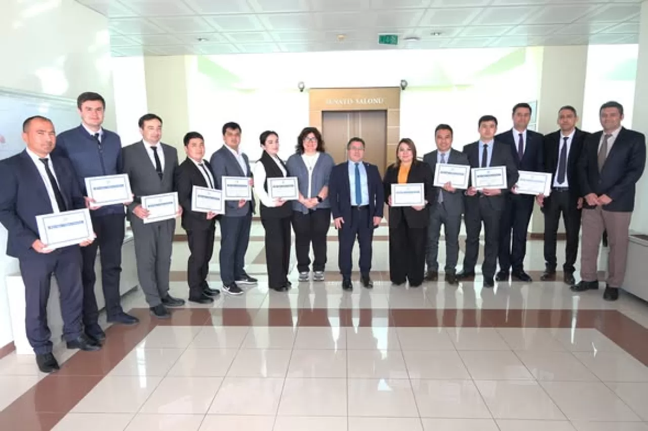 Özbekistanlı Araştırmacılar Balıkesir Üniversitesi'nde Sertifika Aldı