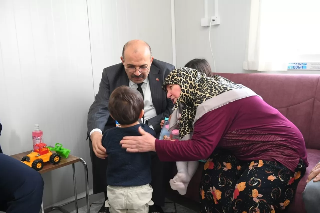 Sındırgı Depremzedeleri Ziyaret Etti