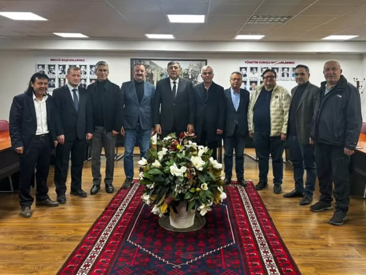 Balıkesir'de Önemli Kurum Temsilcilerinden Ticaret Borsası'na Ziyaret