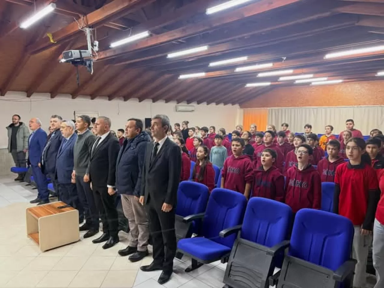 Gömeç'te Öğrenciler Kuran-ı Kerim ile Ödüllendirildi