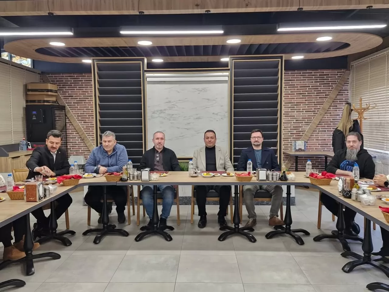 İvrindi Belediyesi'nden Madencilik ve Gençlik Çalıştayı'na Katılım