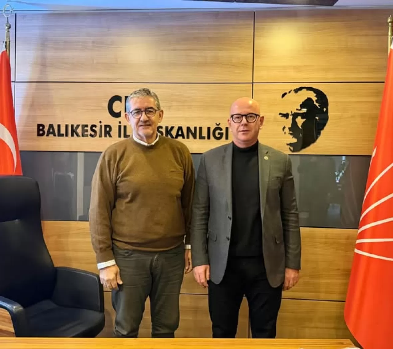 CHP Balıkesir'de Serkan Sarı ile Güncel Konular Masaya Yatırıldı