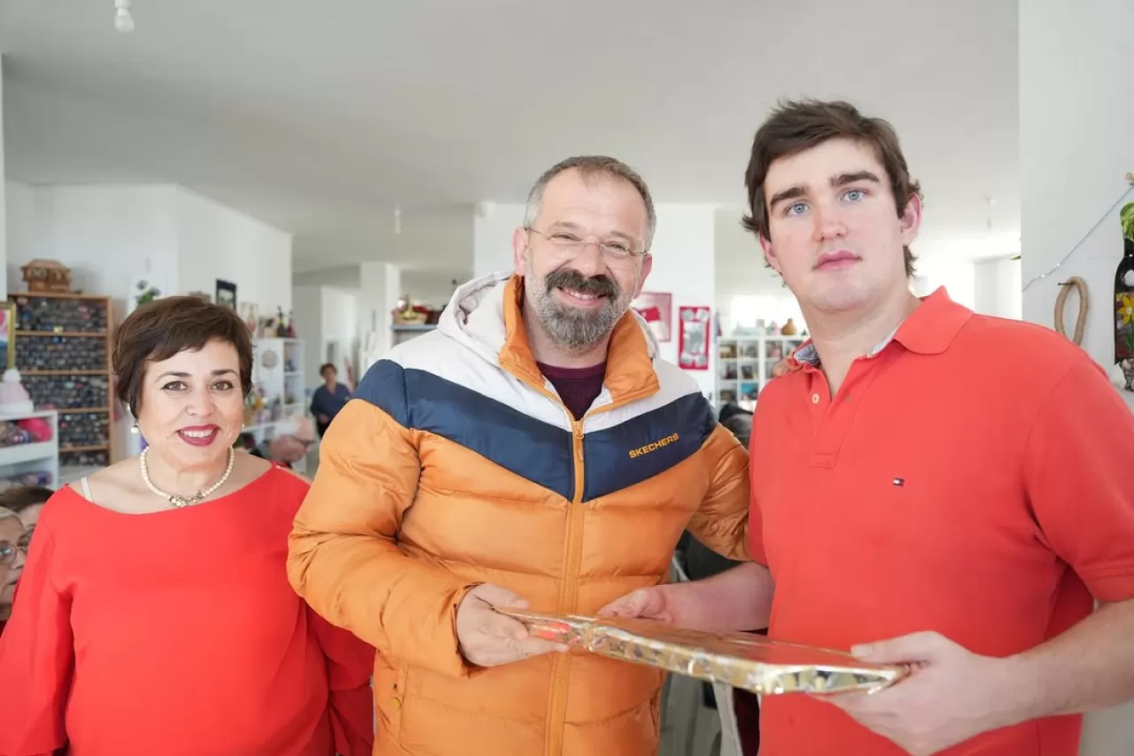 Gömeç'te Engelliler Derneği Yılbaşı Etkinliği ile Dayanışma Ruhu Yükseldi