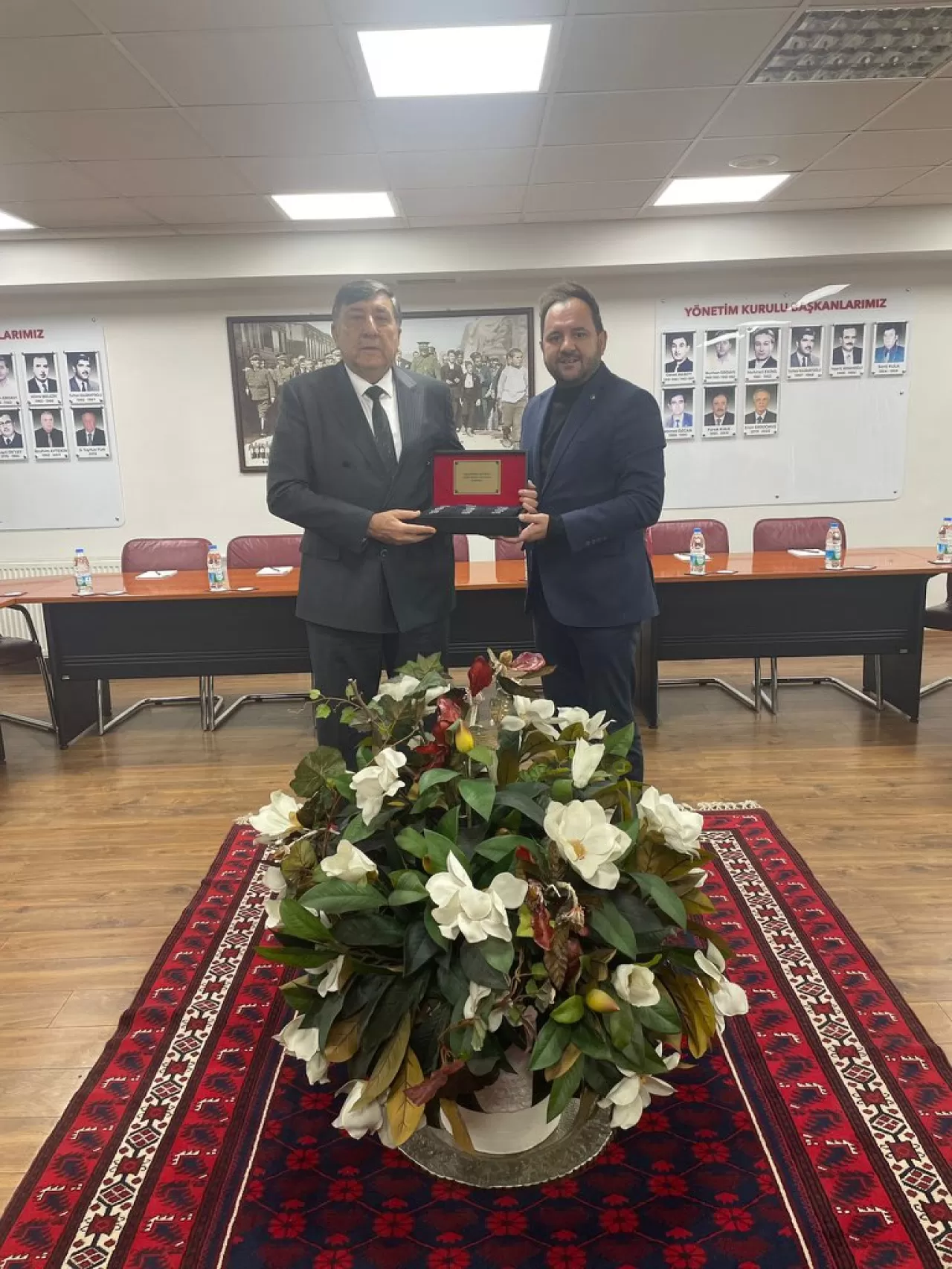 MHP Altıeylül İlçe Başkanı Balıkesir Ticaret Borsası'nı Ziyaret Etti