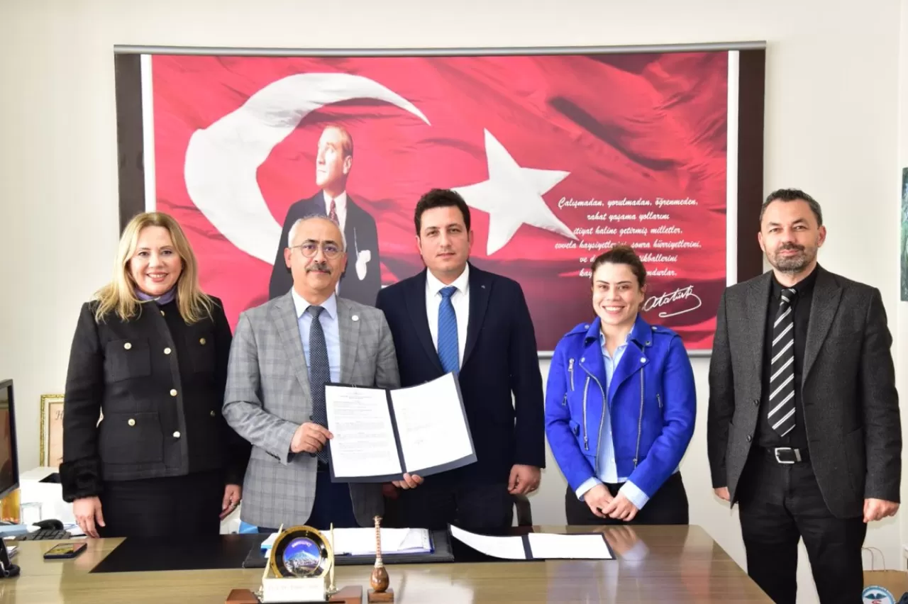 Balıkesir Üniversitesi ile Yarış Kabin A.Ş. Arasında İş Birliği Protokolü İmzalandı