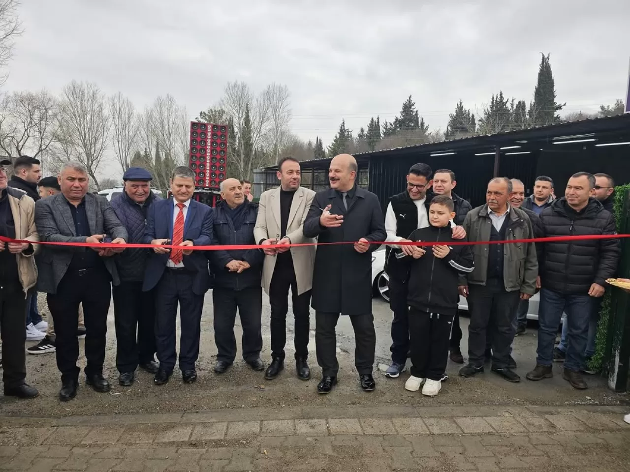 İvrindi'de Yeni Oto Yıkama ve Uygulama Merkezi Açıldı