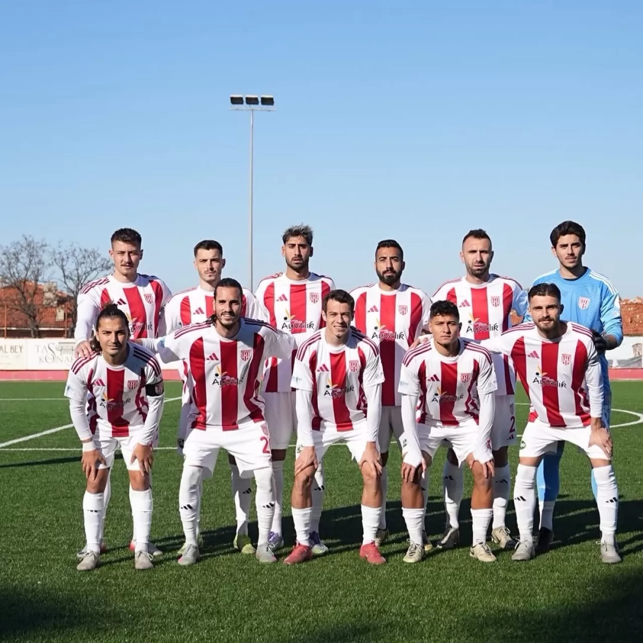 Ayvalıkgücü Belediyespor Uşakspor'u Deplasmanda Mağlup Etti