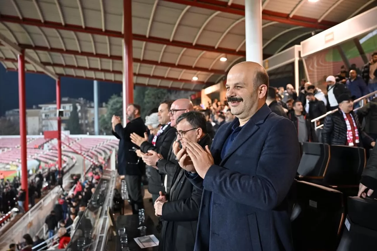 Belediye Başkanları Spor Etkinliklerinde ve Nikah Töreninde