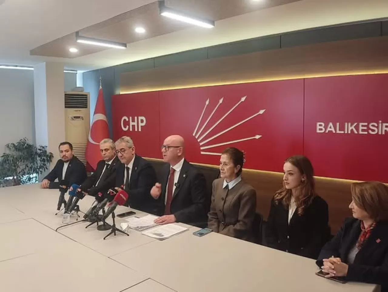 CHP'li Sarı, Balıkesir'deki Gündemi Değerlendirdi