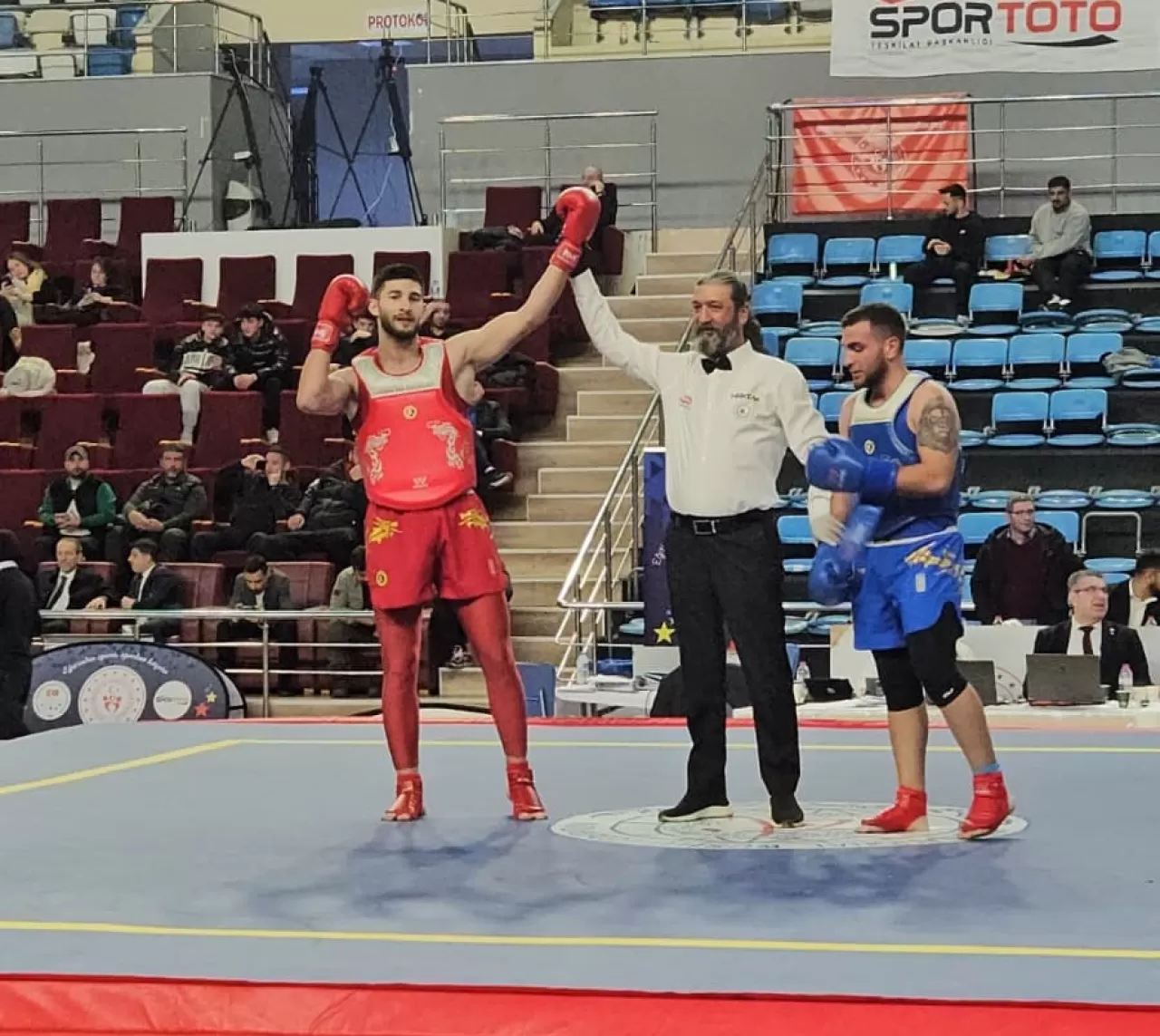 Balıkesir Üniversitesi Öğrencisinden Wushu'da Türkiye İkinciliği