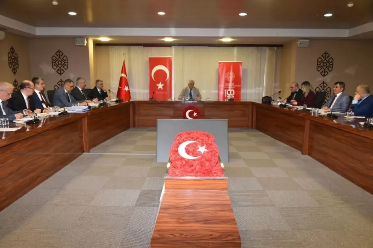 Balıkesir'de 2025-2026 Eğitim Öğretim Yılı İkinci Dönem Hazırlık Toplantısı Yapıldı