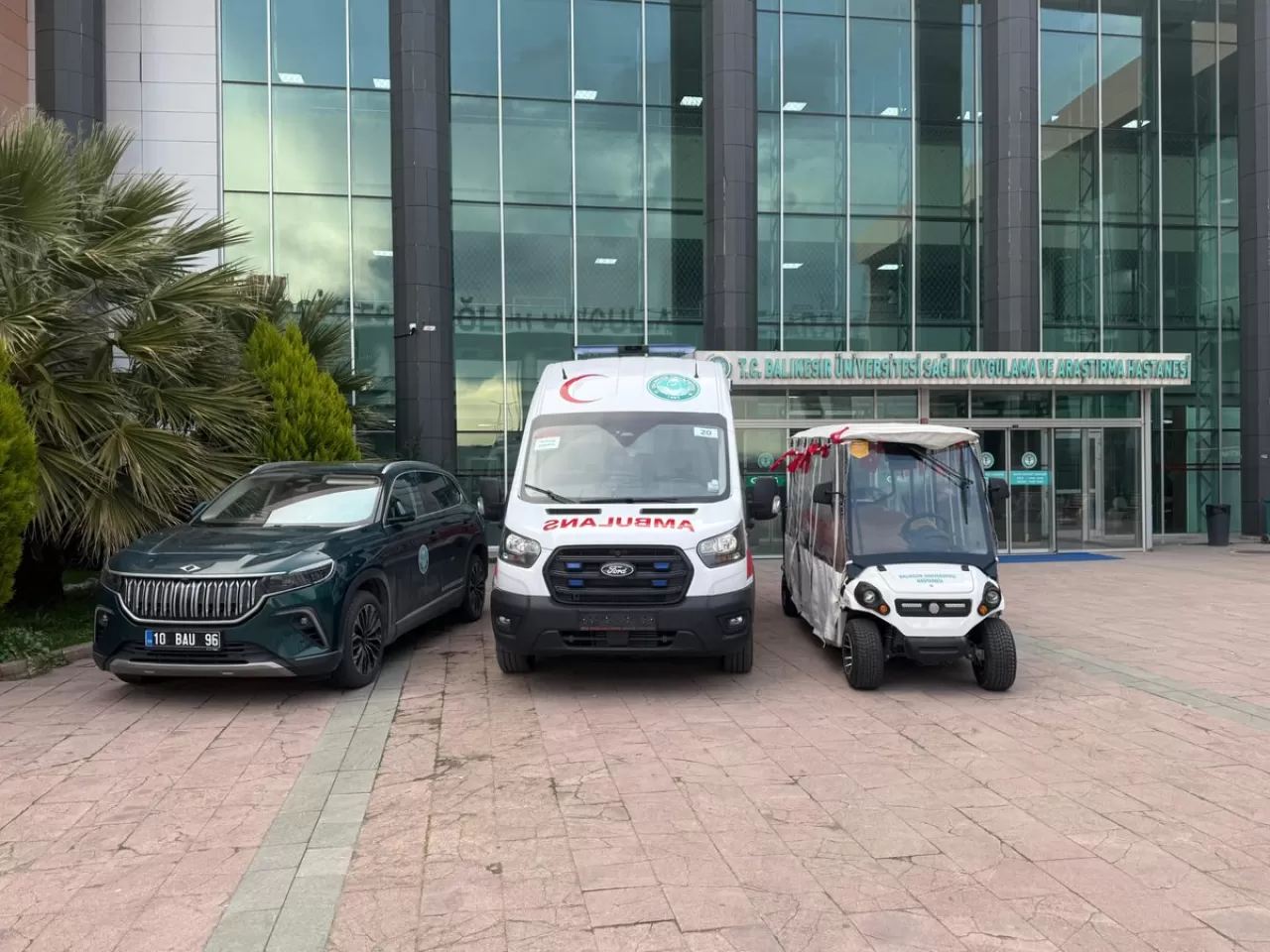 Balıkesir Üniversitesi Hastanesi'ne Yeni Ambulans ve TOGG'lu Hizmet