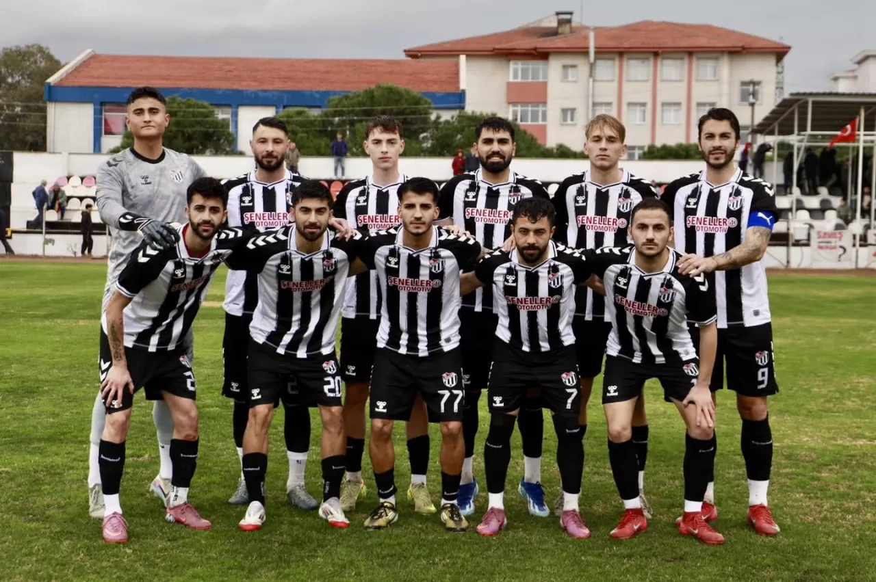 Burhaniye Belediyespor, Bandırma'yı Gol Yağmuruna Tutarak Liderliğini Sürdürdü