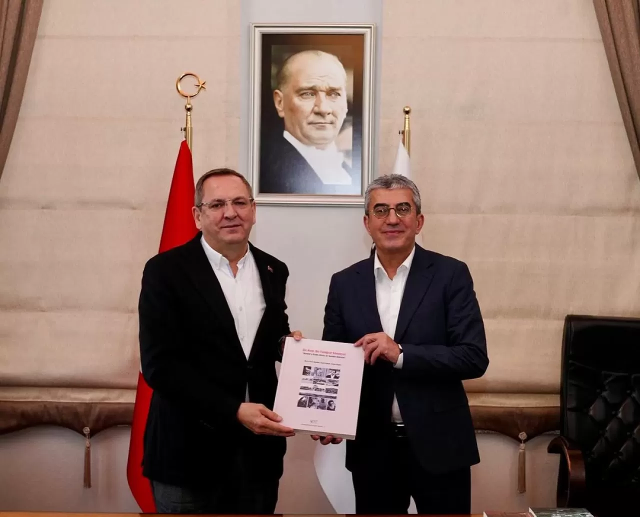 CHP'li Vekillerden Ayvalık'ta Dayanışma Ziyareti