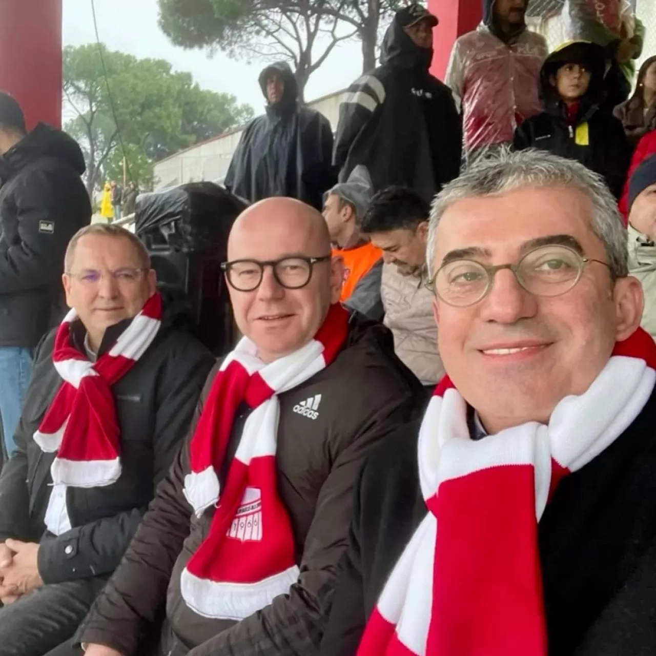 Ayvalıkgücü Belediyespor, Afyonspor'u 4-1 Mağlup Etti