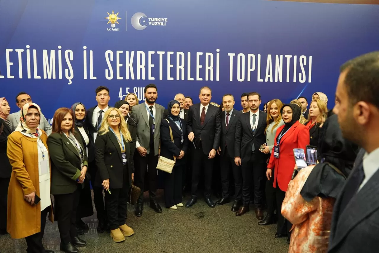 AK Parti Balıkesir'de Genişletilmiş İl Sekreterleri Toplantısı Yapıldı