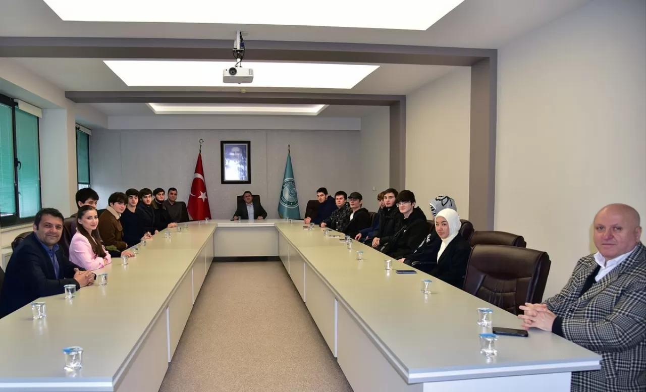 Balıkesir Üniversitesi'nde Uluslararası Öğrencilerle Rektör Buluşması