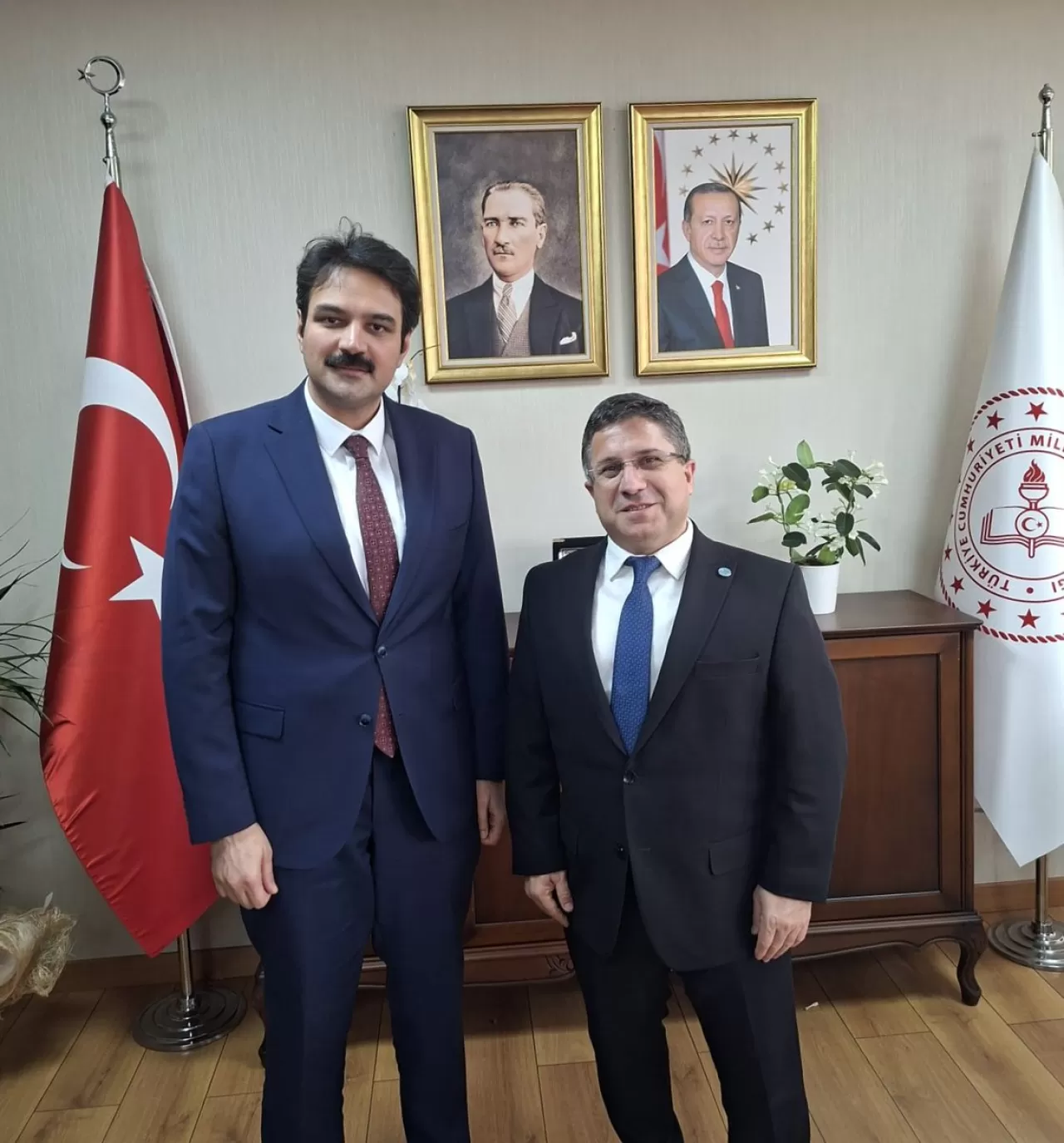 Balıkesir Üniversitesi Rektörü'nden Bakanlık Yetkilisine Ziyaret