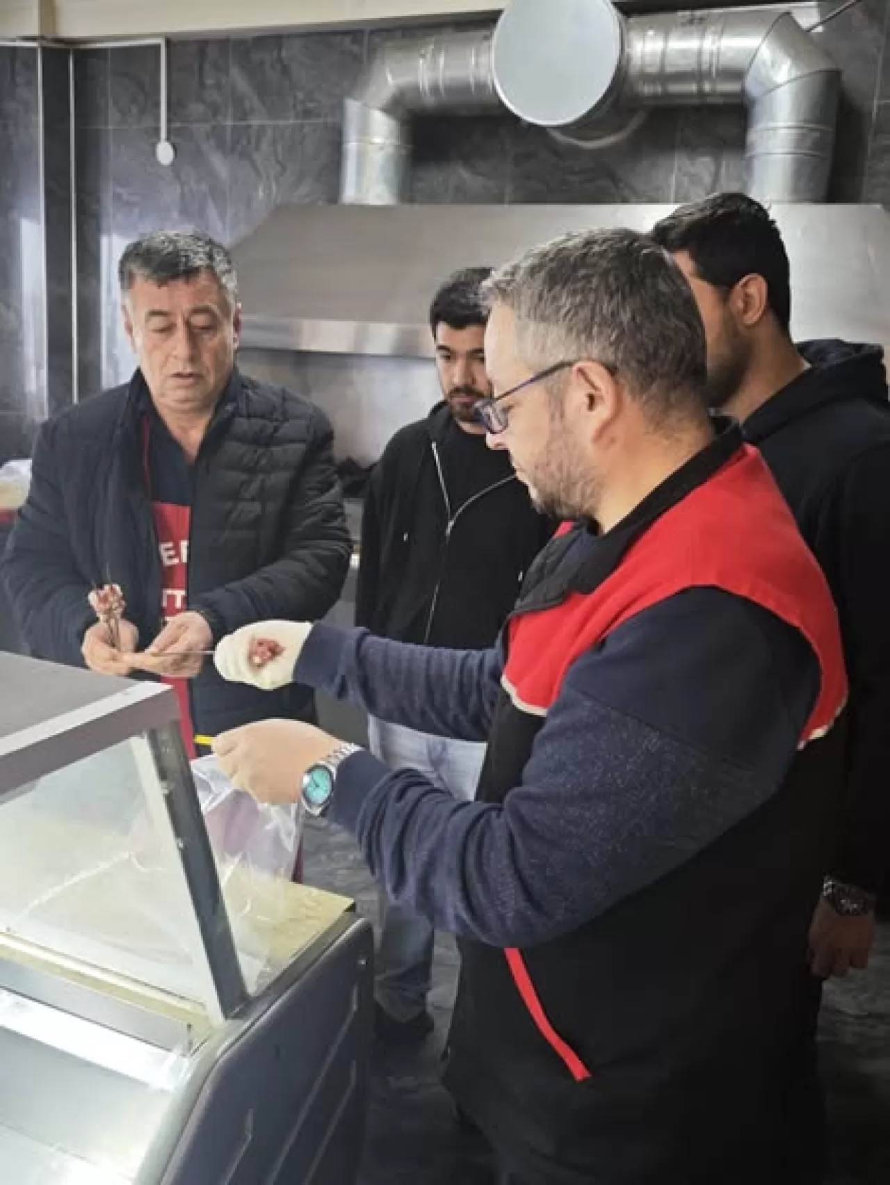 Gömeç'te Gıda Güvenliği İçin Sahada: Sofranızdaki Her Lokmanın Takipçisiyiz