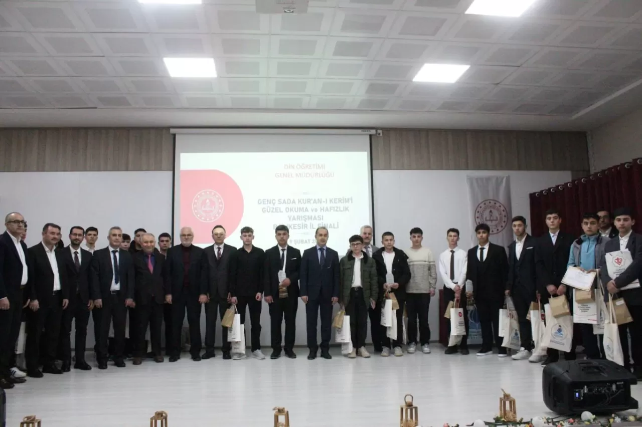 Balıkesir'de İmam Hatip Liseleri Arasında Genç Sadâ Yarışması