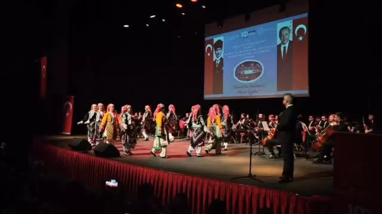 Balıkesir'de Selanik'ten Balıkesir'e Atatürk Ezgileri Konseri