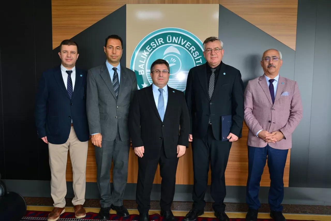 Balıkesir Üniversitesi'nde İki Yüksekokulda Yönetim Değişimi