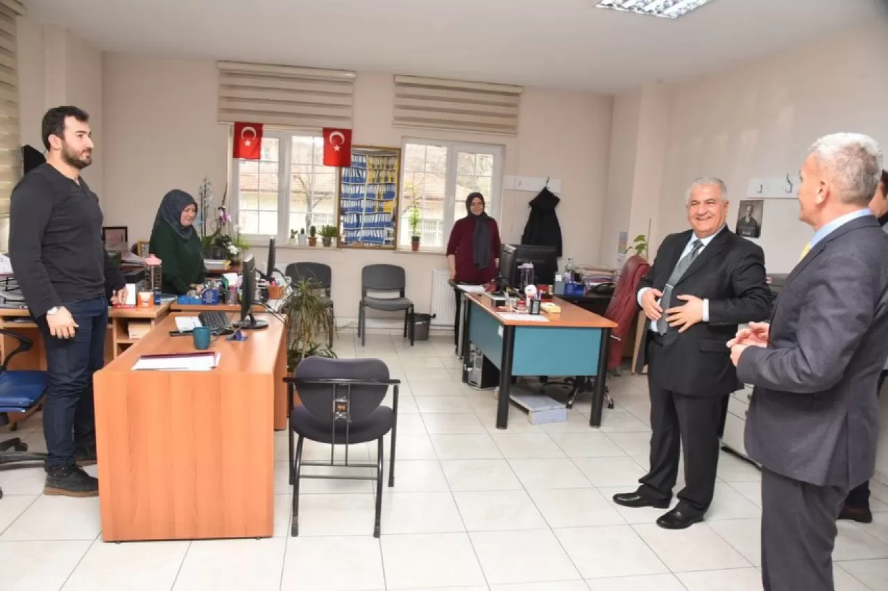 Balıkesir İl Milli Eğitim Müdürü Bigadiç'te İncelemelerde Bulundu