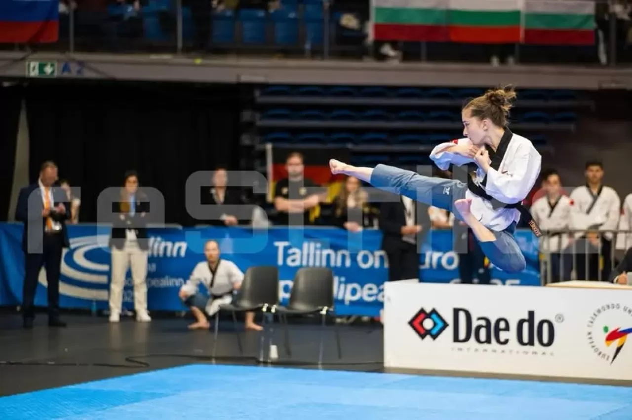 Edremitli Milli Sporcu Ecrin Yanıt, Türkiye Şampiyonluğunu Elde Etti