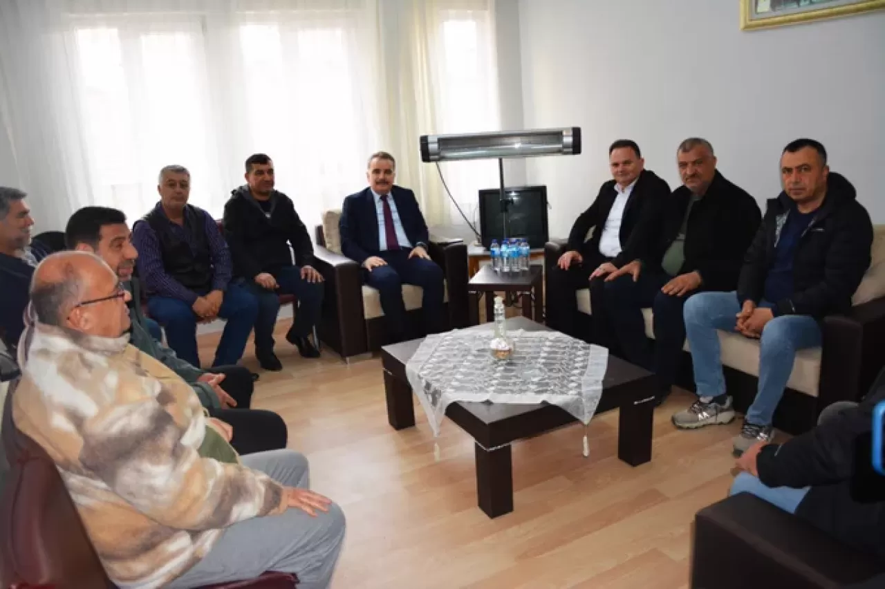 Edremit Kaymakamı'ndan Esnaf Odası Başkanlarına Hayırlı Olsun Ziyareti