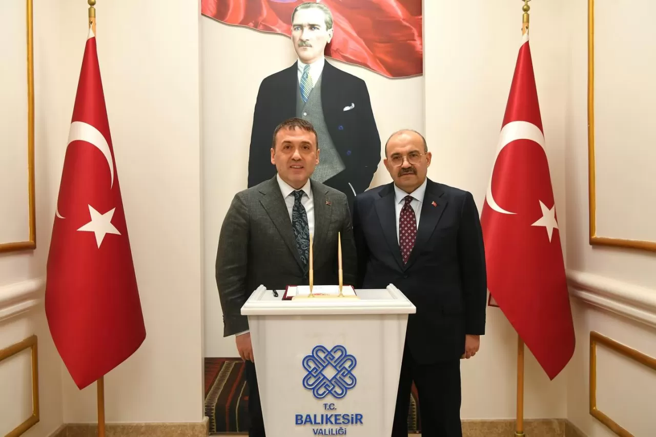 Bilecik Valisi Balıkesir'de Düzensiz Göç Toplantısı İçin Vali Ustaoğlu'nu Ziyaret Etti