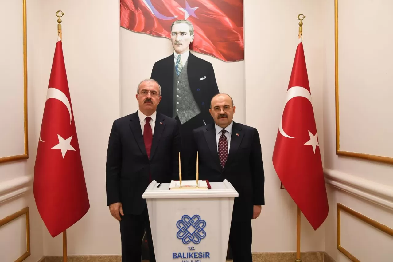 Balıkesir Valisi'ne Çanakkale Valisi'nden Ziyaret